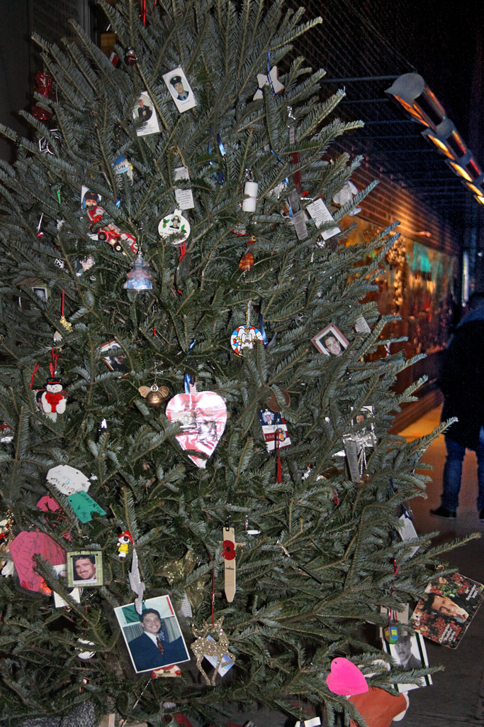 FDNY Memorial Wall Christmas Tree