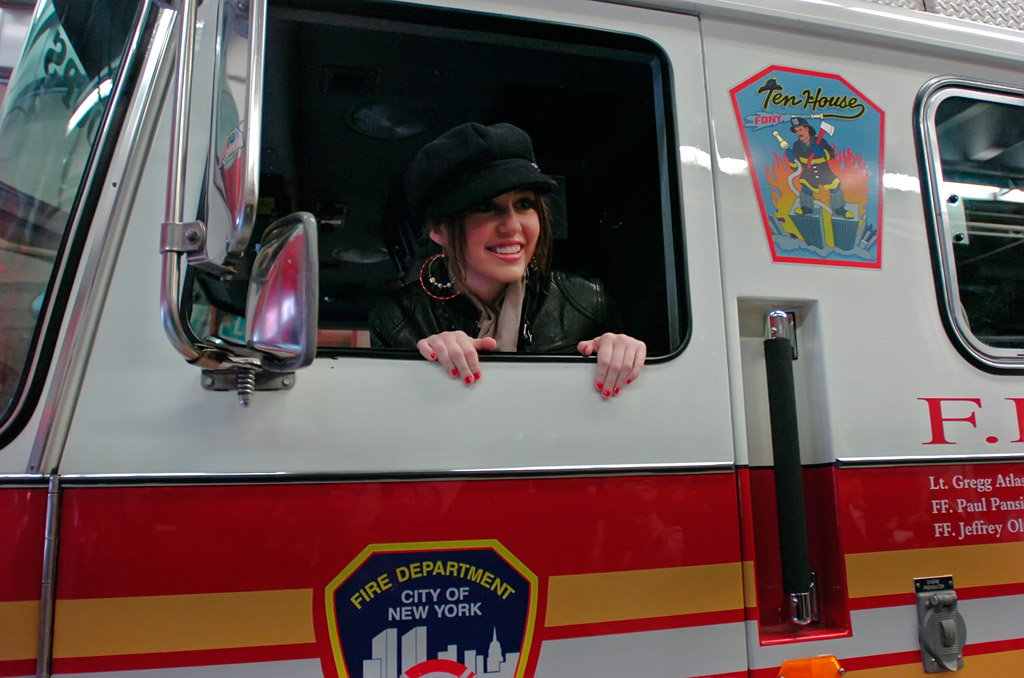 Photo by Rob McDermott of the FDNY Photo Unit, ©2007 FDNY. All Rights Reserved