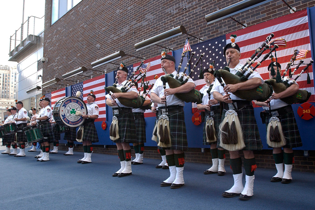 FDNY Emerald Society Pipes and Drums.  Photo by FF Christopher Landano of the FDNY Photo Unit. © 2006
